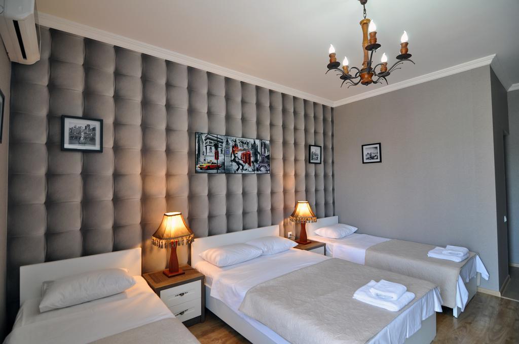 Flamingo Group Hotel Tbilisi Zimmer foto