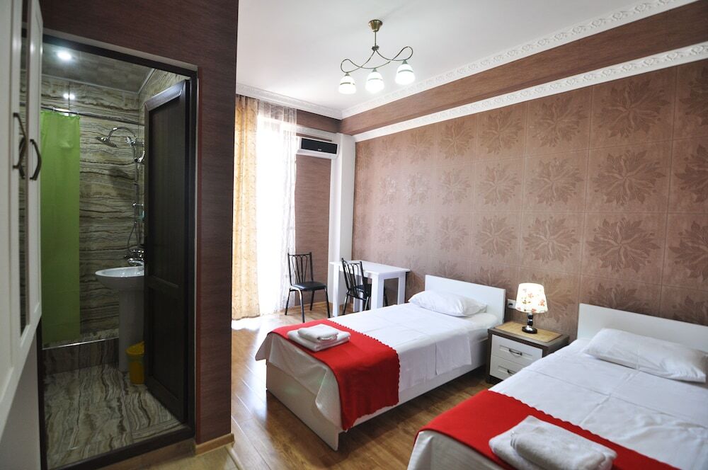 Flamingo Group Hotel Tbilisi Exterior foto